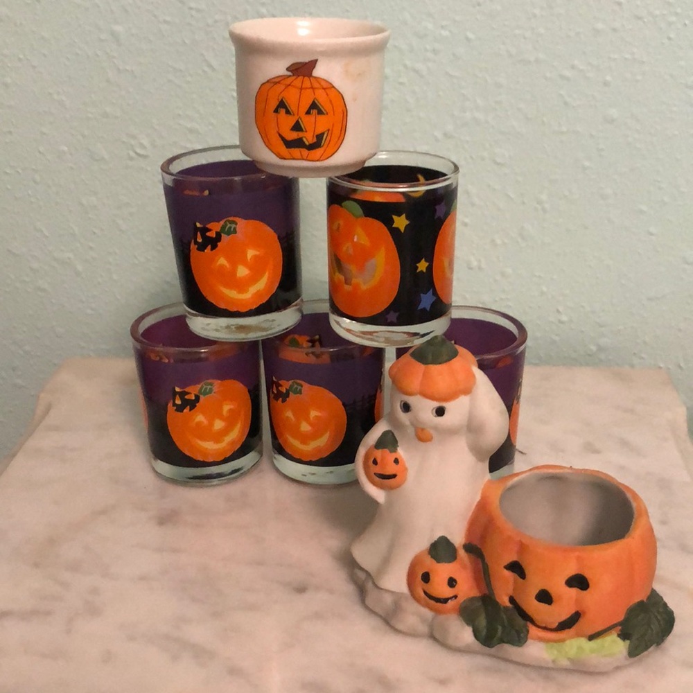 Miscellaneous Halloween decor